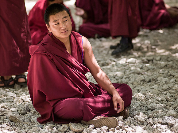 debates of monks boudistes XVI