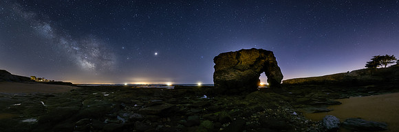 La Roche Percée, la Voie Lactée,Saturne et Mars
