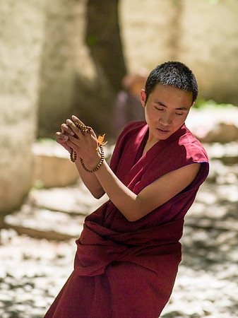 debates of monks boudistes XXI