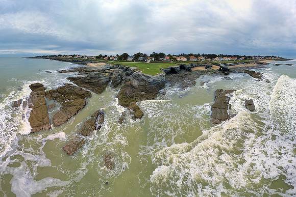 La côte vue de la Mer